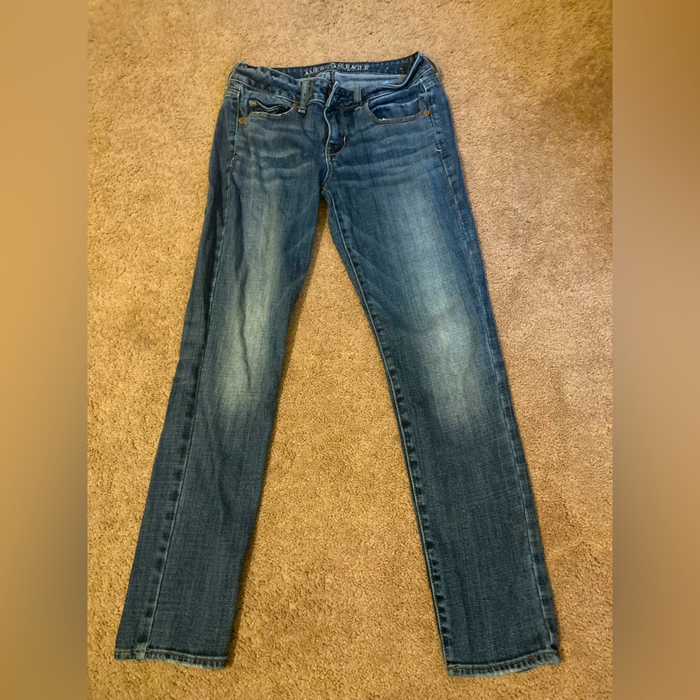 Distressed skinny jeans